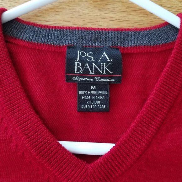 JOS A BANK Signature Collection Mens Red Merino Wool Sweater M EUC - Picture 2 of 7